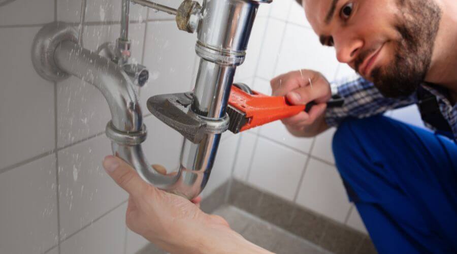 Professional same day plumber services in Lake Bronson, MN